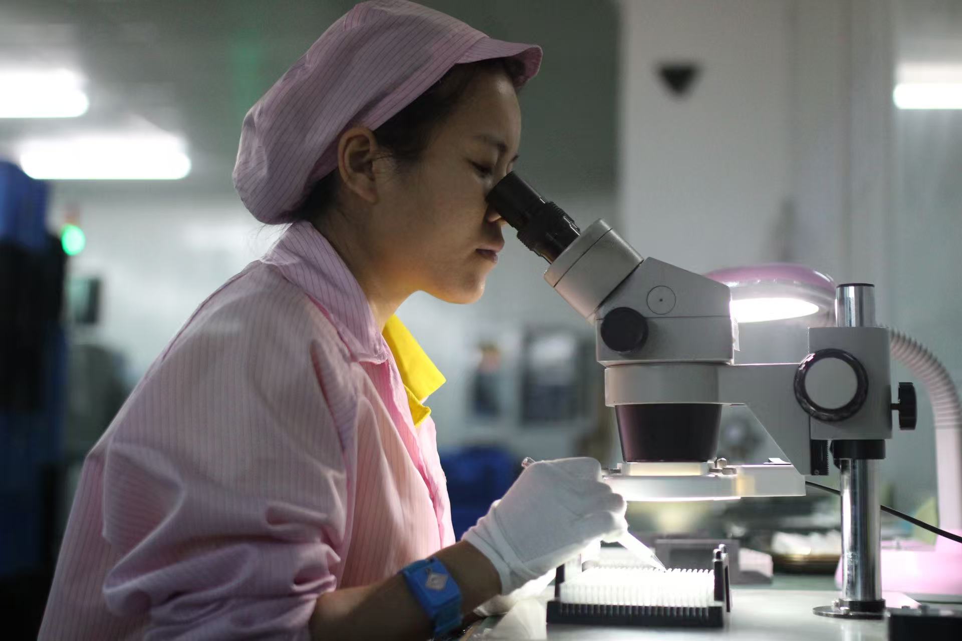 Проблема Отрасли: Уличная Реклама, Опутанная Затратами и Деградацией